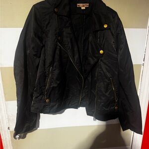 Stylish Black Utility Jacket with Gold Accents